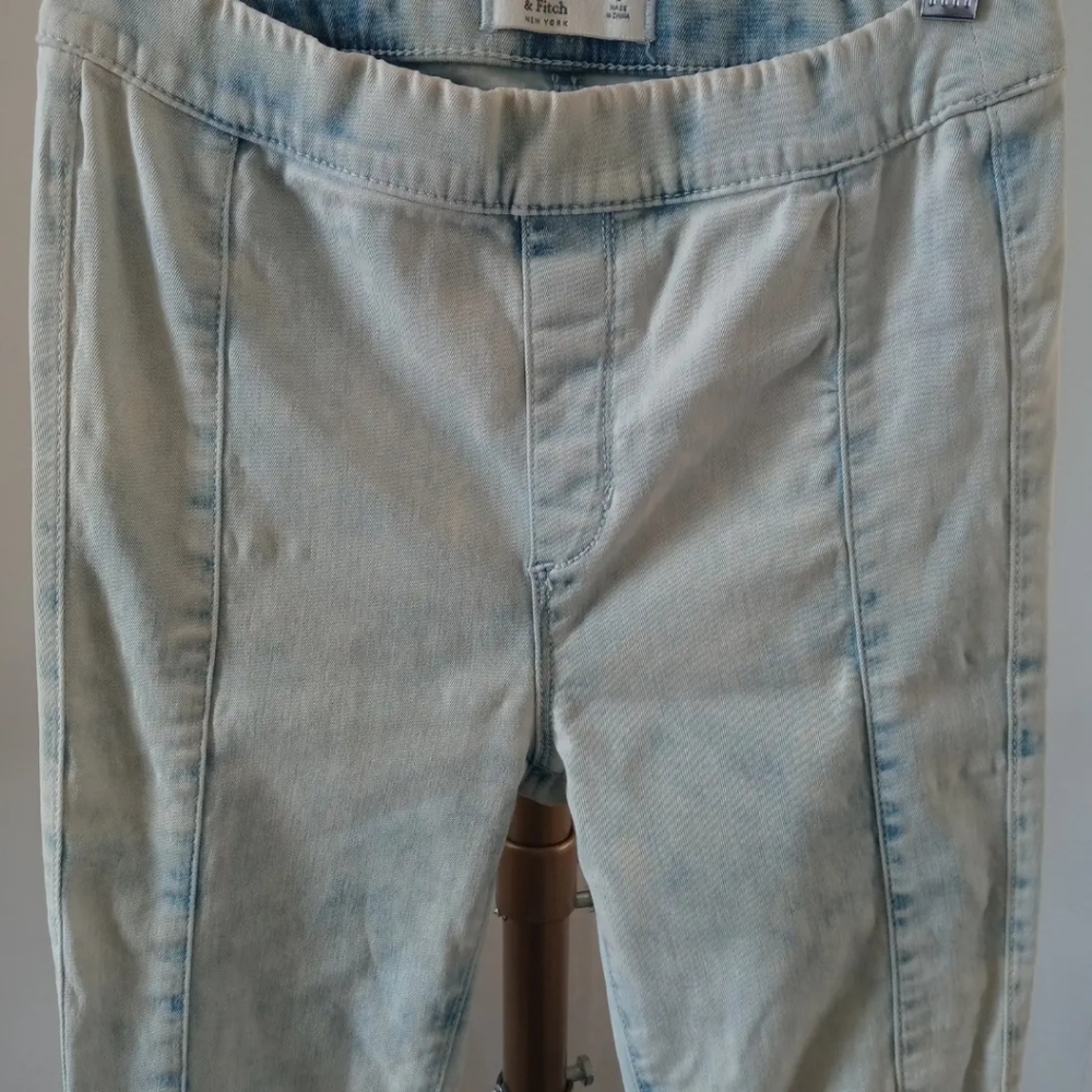 Abercrombie & Fitch New York Kid's Girl's Jean Pants - Size Small - Pre Owned - - Picture 2 of 4